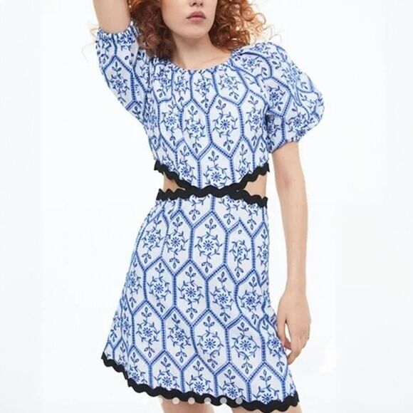 H&M White & Blue Eyelet Embroidered Cutout Dress Size M - Picture 1 of 8